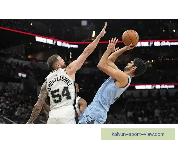 班亚马表现颠覆篮球认知 某教练称他可完全压制亚历山大中投